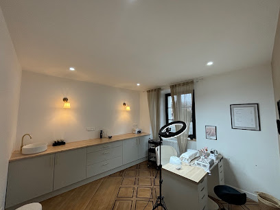 Bs. Beauty Studio By Emma Manucure à Beaucourt