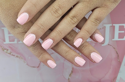 Sourinails_By_Delphine Manucure à Aubagne