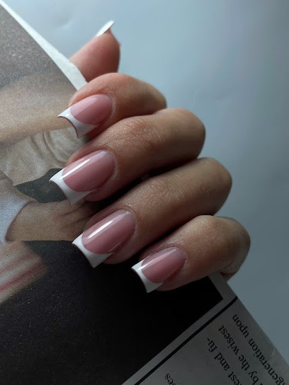 Emy Nail Studio, Salon de Manucure à Montigny-le-Bretonneux