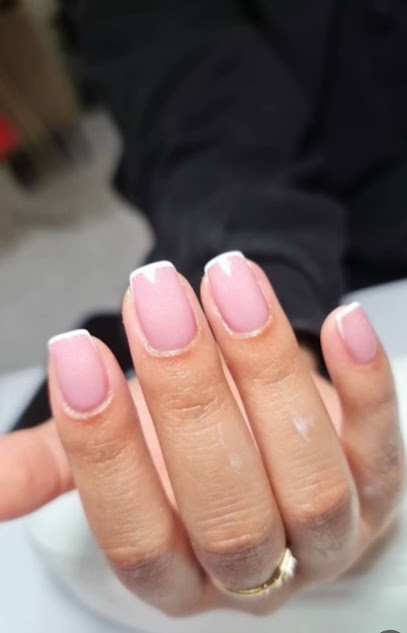 Lena Nails Manucure à la Bouilladisse