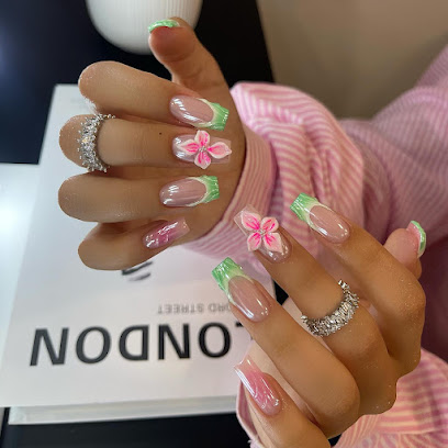 Ongles By Vic Manucure à Arles