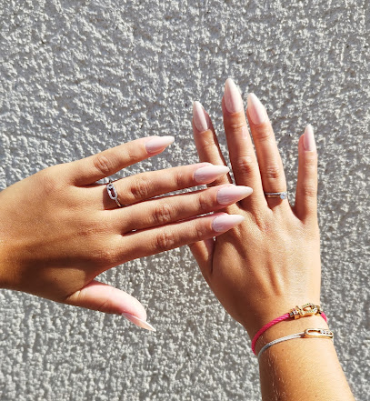 Les Ongles De Lori, Manucure à Brech