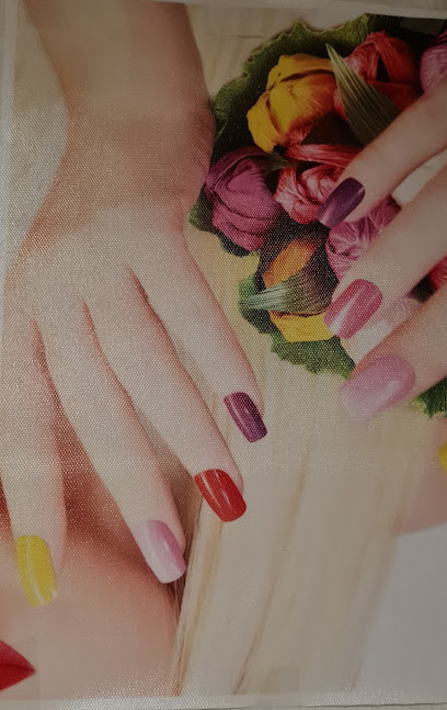 Mbeauty Nail, Manucure à Manou