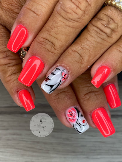 O Boudoir De L Ongle Celine Manucure à Ajaccio