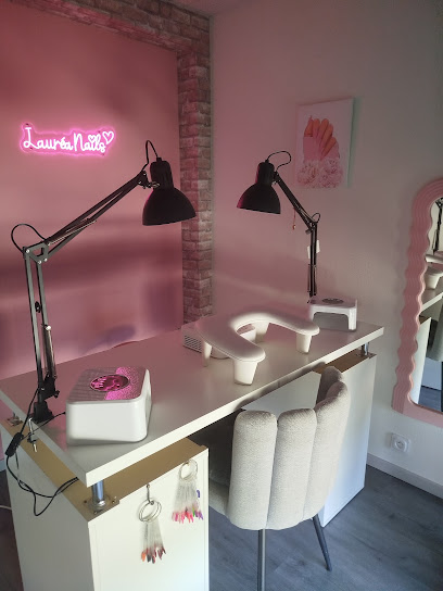 Lauréa Nails, Manucure à Loulans-Verchamp