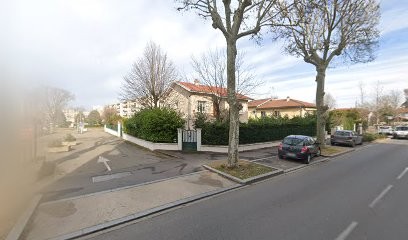 Sublim's Ongles Et Cils, Salon de Manucure à Saint-Priest