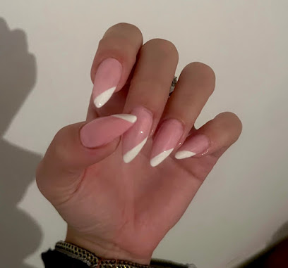 Sarra Nails Manucure à Salon-de-Provence