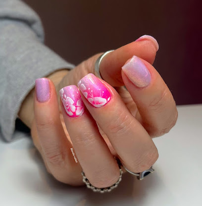 Blondie Nail Art Manucure à Trélazé